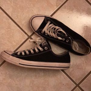 Converse men’s size 9